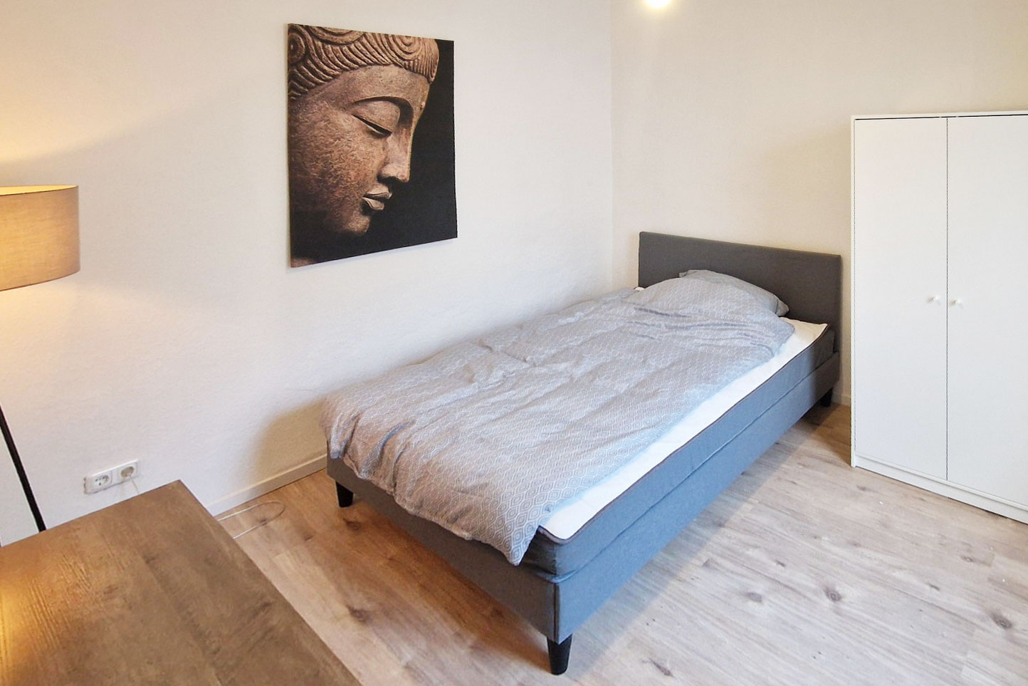 KTL Immobilien Aachen, Ansicht einen Arbeits- und Schlafzimmers.