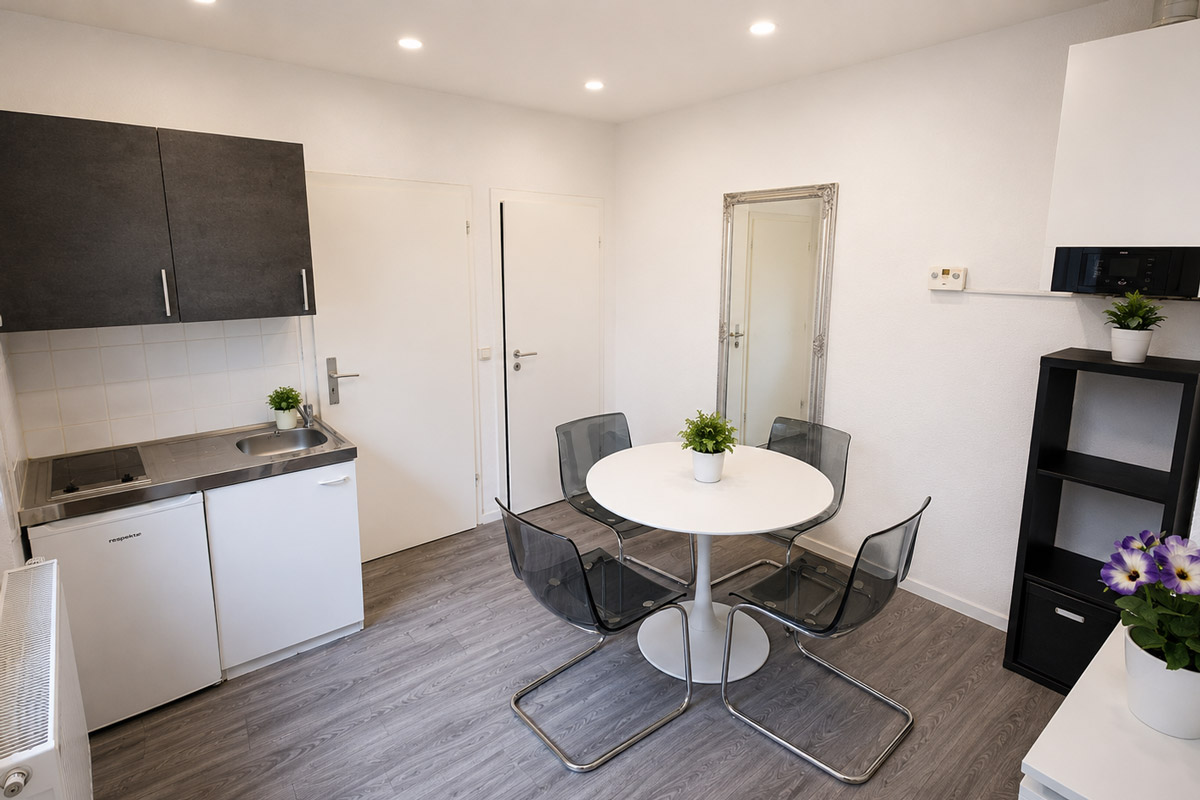 Ansicht der Wohnküche, Möblierte 2-Zimmer Wohnung Aachen City | Nähe Hansemannplatz & RWTH.